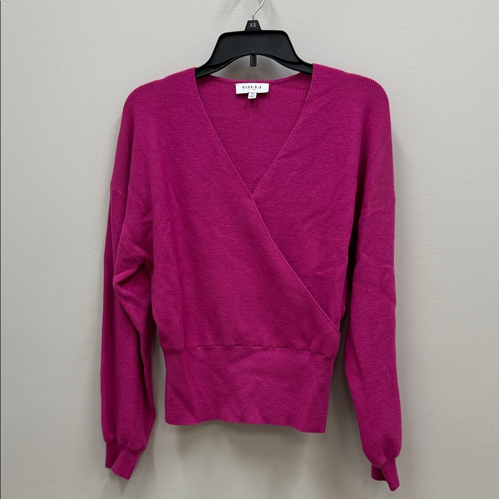 Gilli Women's V-Neck Sweater in Vibrant Pink Sz Small!